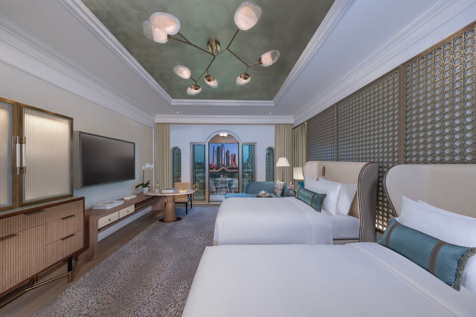Emirates Palace Mandarin Oriental, Abu Dhabi: Deluxe Twin City View