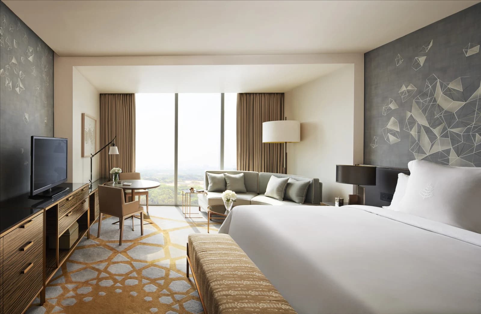 Four Seasons Hotel Bengaluru at Embassy One: BNG Superior Room