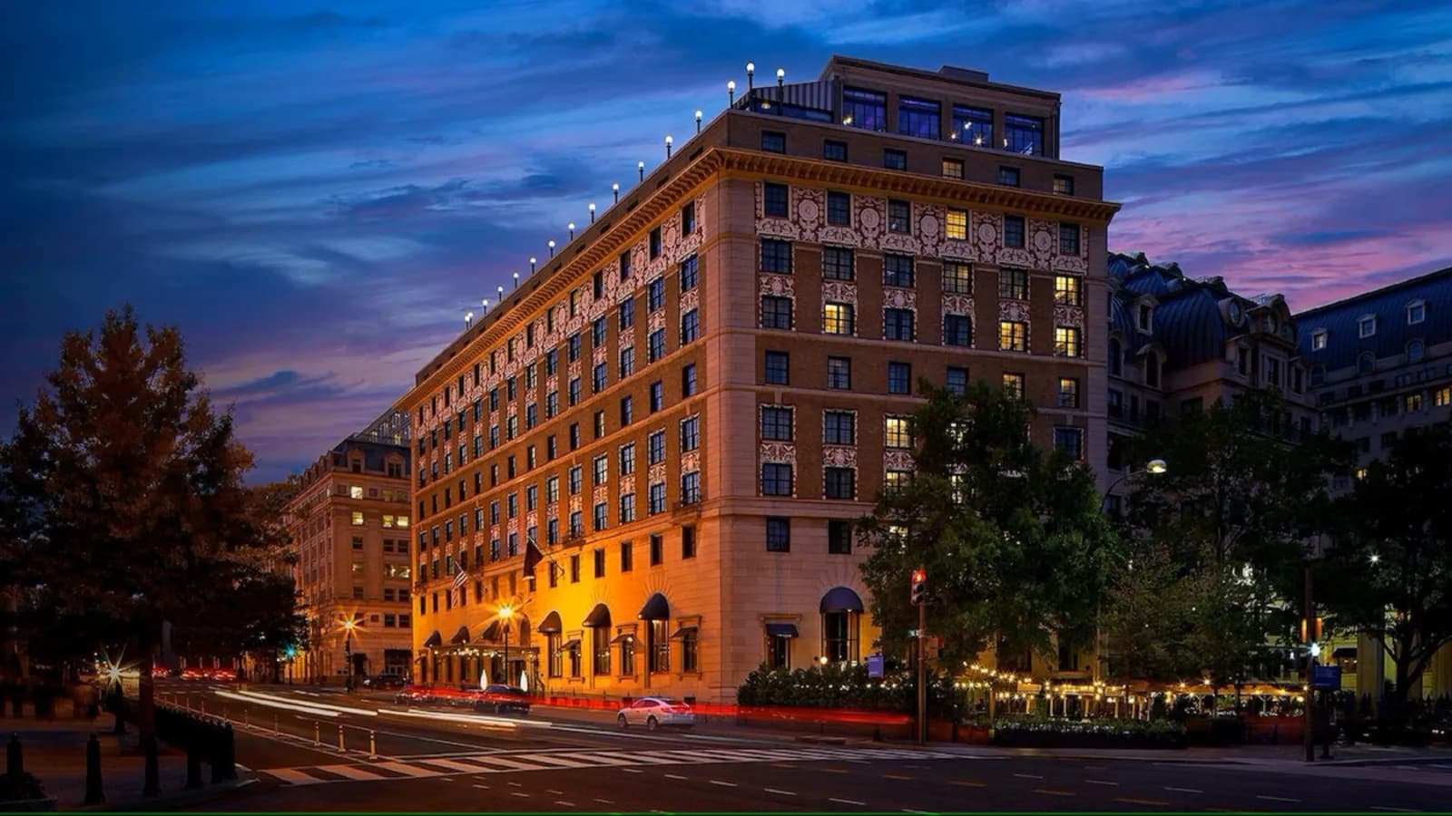 Hotel Washington: Exterior