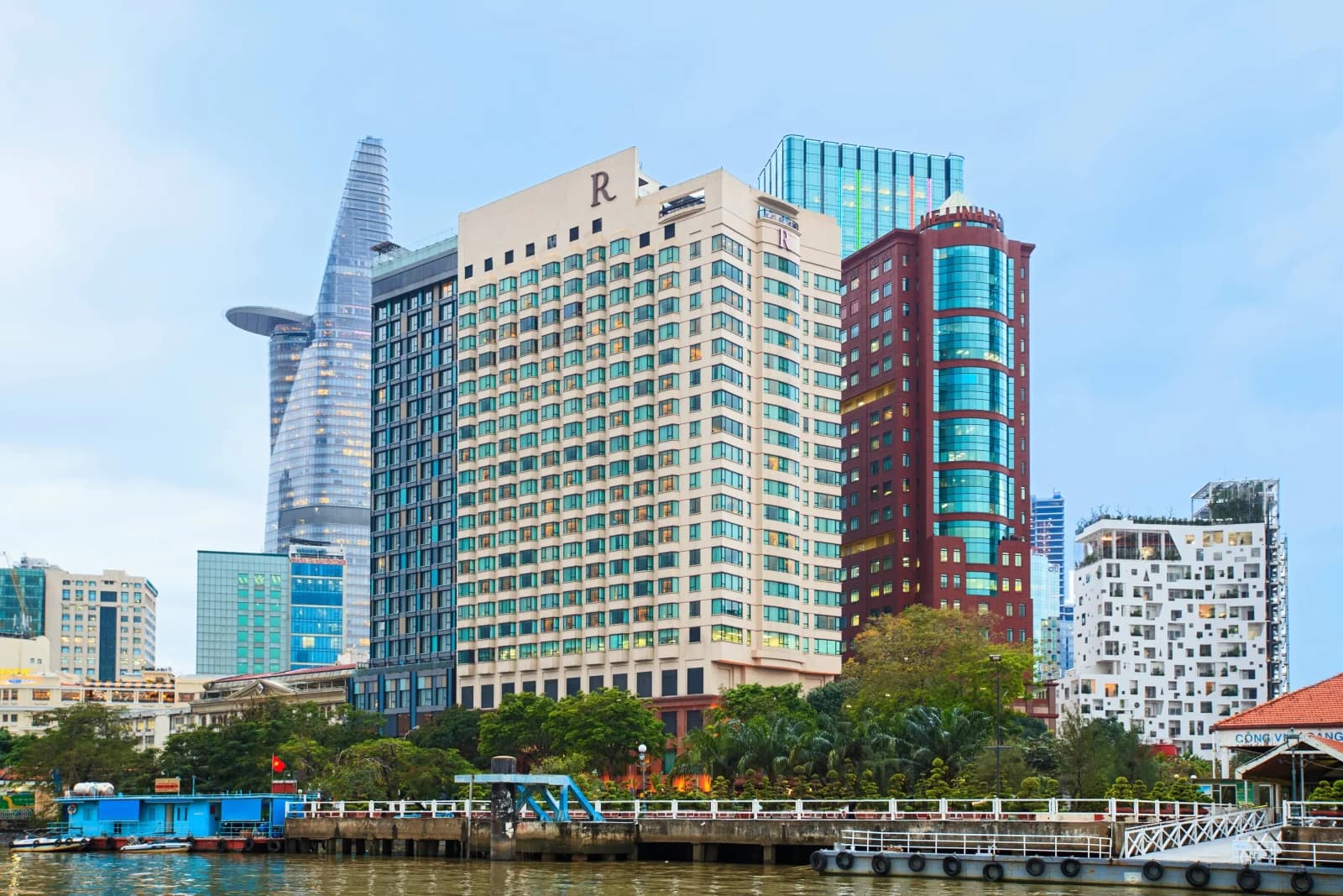 Renaissance Riverside Hotel Saigon: Exterior