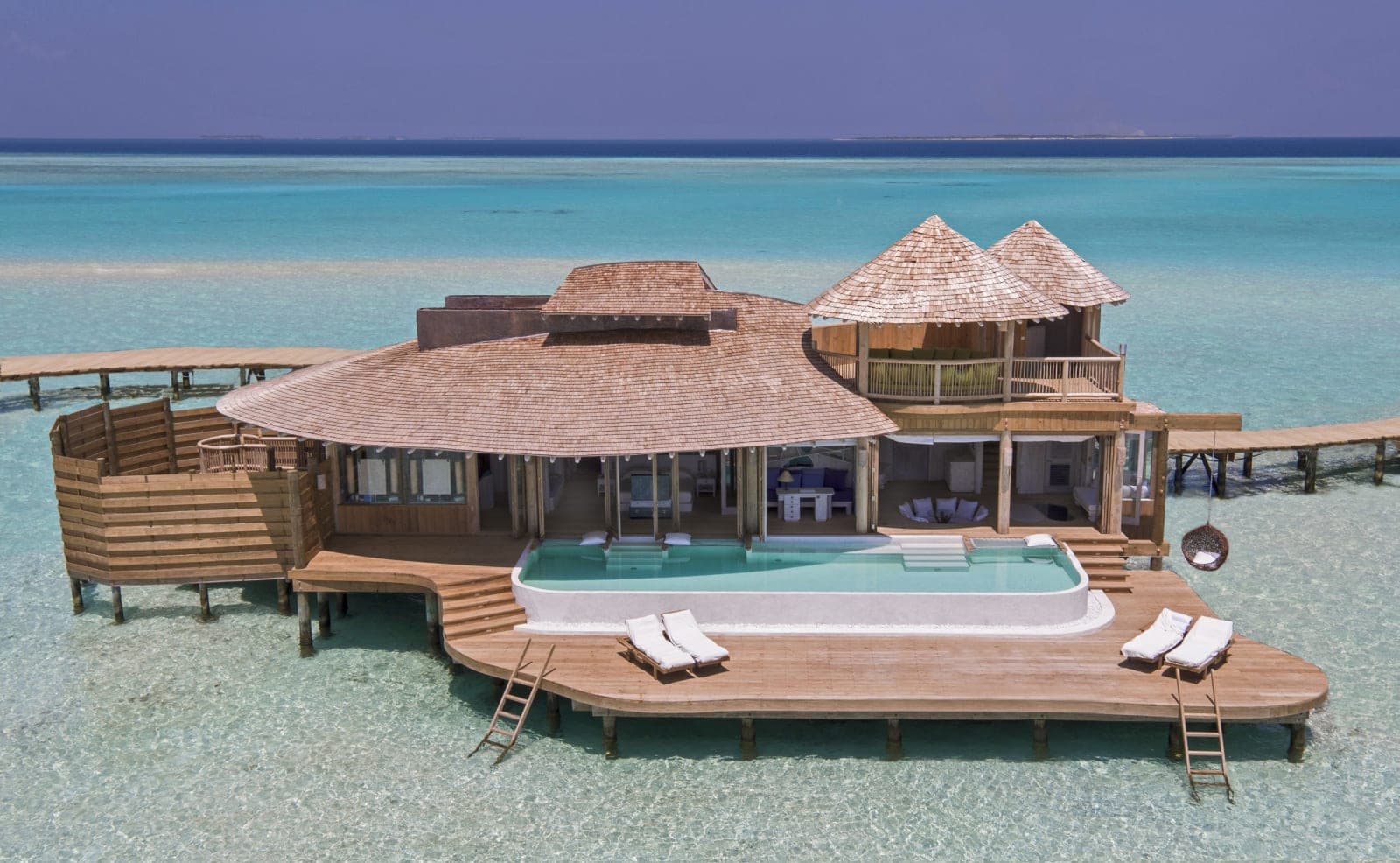 Soneva Jani: Bedroom Overwater