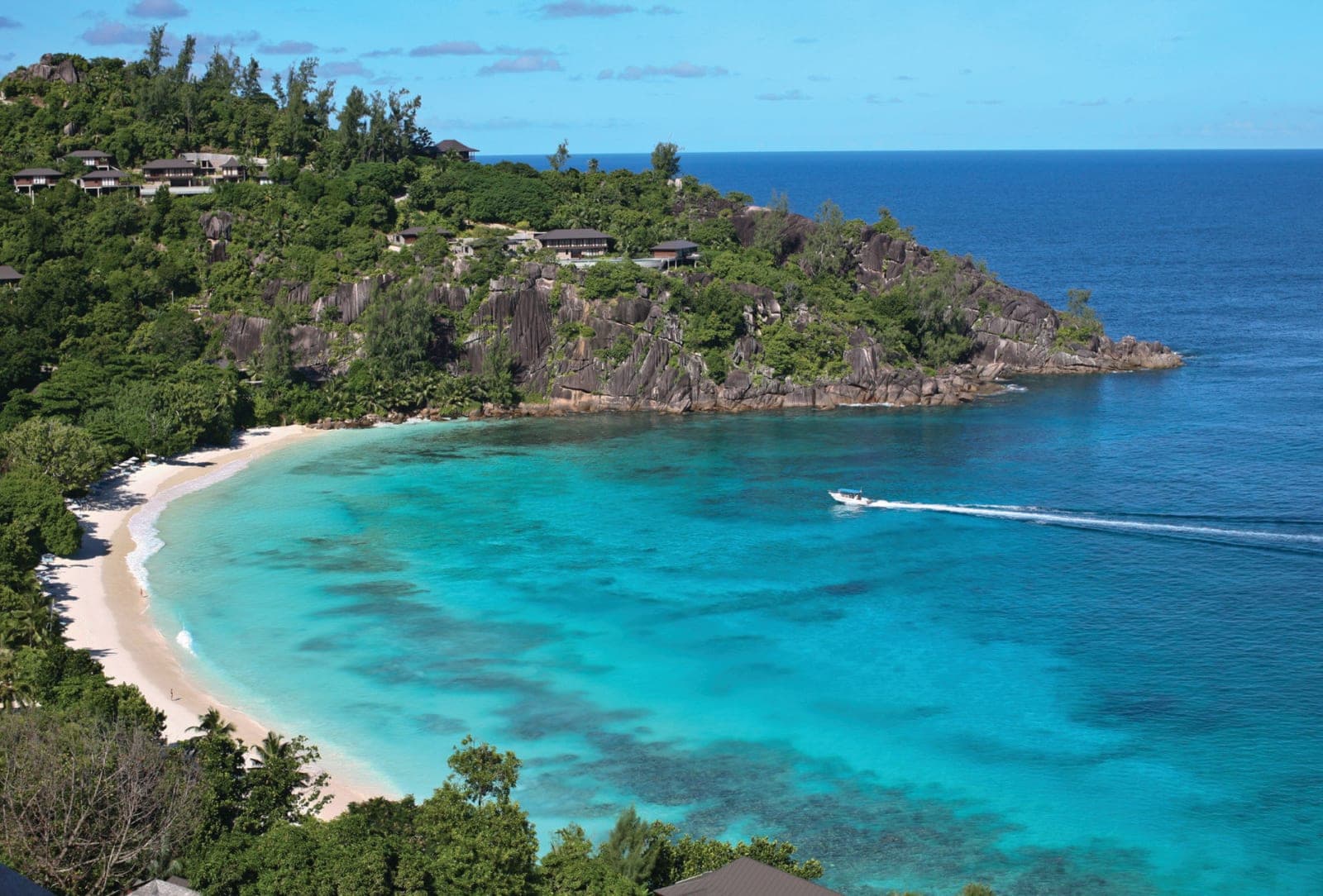 Four Seasons Resort Seychelles: Petite Anse bay